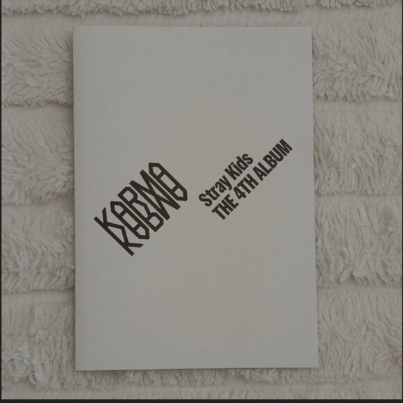 Hyunjin Karma Accordion Version - Picture 4 of 4